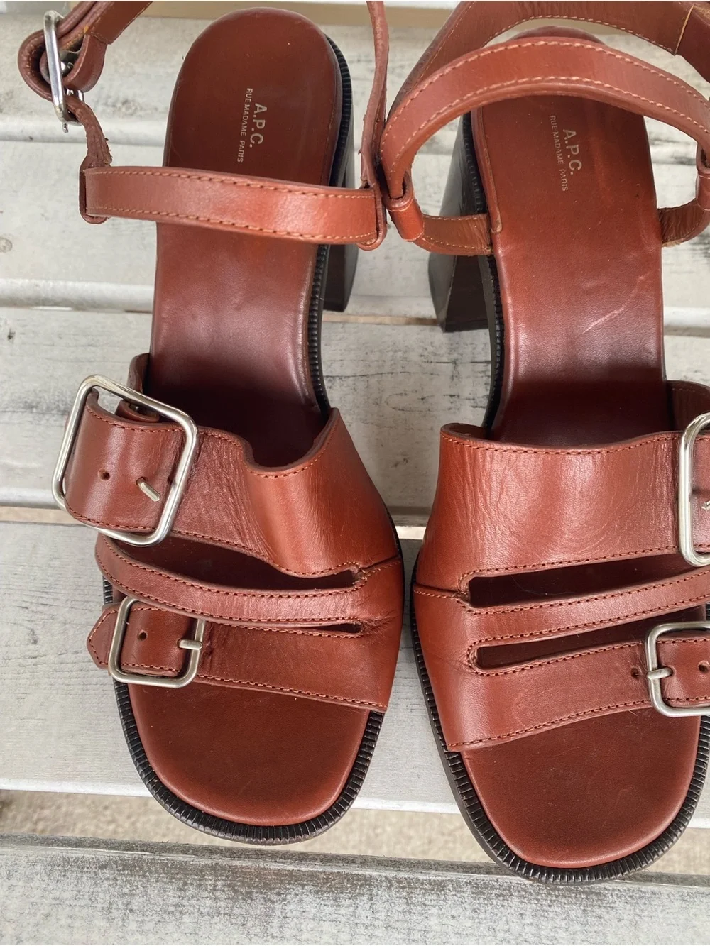 A.P.C. Tess Leather Buckle Block Heel Strappy Sandals Hazelnut Quiet Luxury 39/9